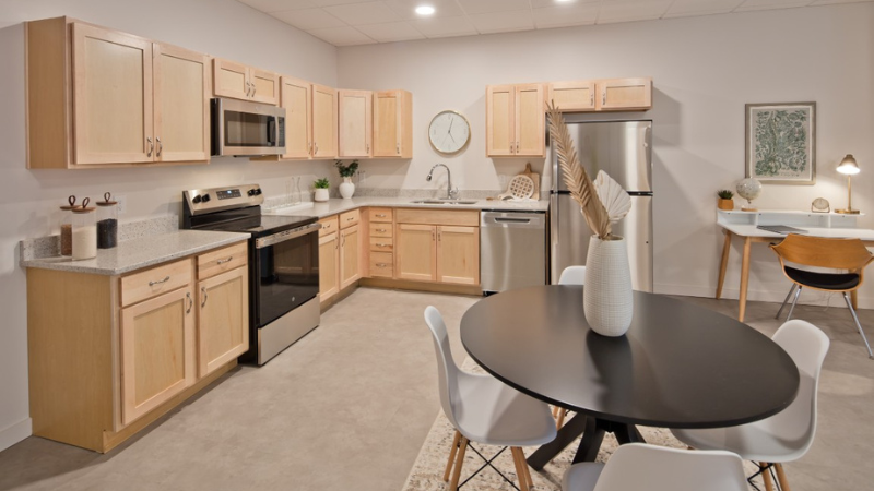 Kitchen - Iowa Mutual Lofts | Ruhl&Ruhl REALTORS